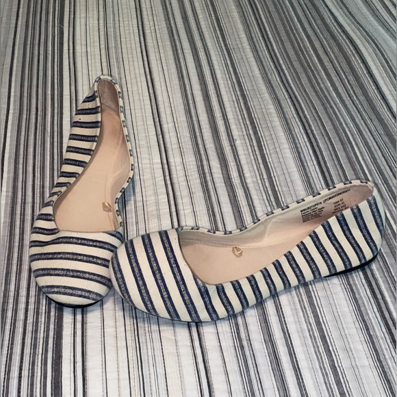 Women's Basic Slip On Casual Shoes Ballet Style White Blue Stripe Sz 8.5 - Picture 2 of 13